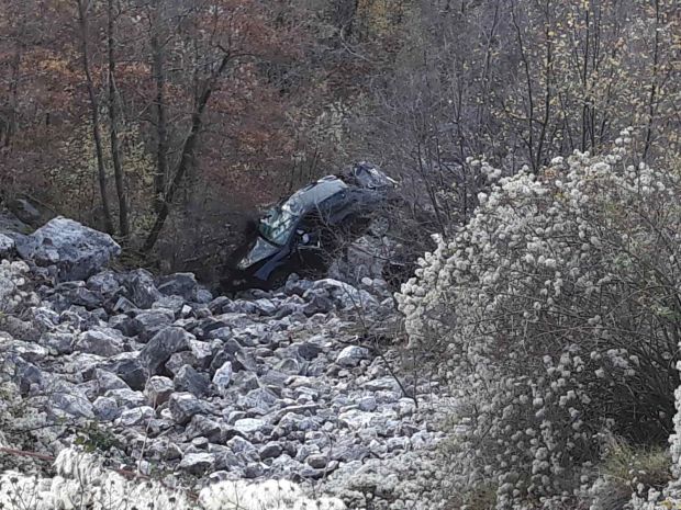 Тешка несрећа код Никшића: Погинуо возач